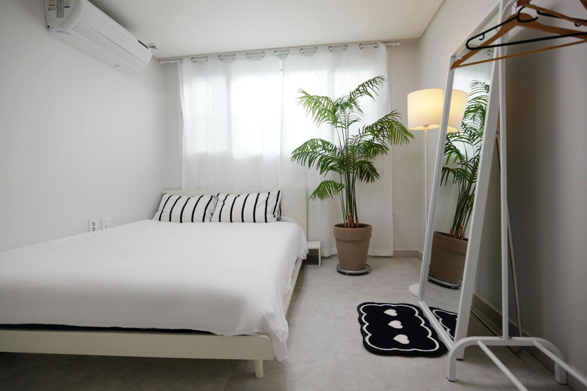 H House Yeonnam Apartman Szöul Kültér fotó